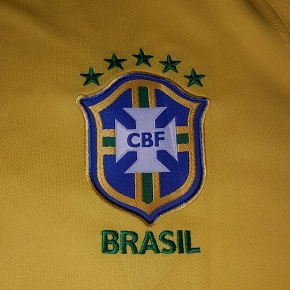 🇧🇷 Brazil Jersey 🇧🇷 - Picture 3 of 4